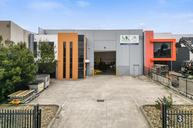 Click to view all images 3 Malibu Circuit Carrum Downs VIC 3201 - Image 2