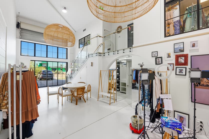 Click to view all images 3/55-57 Dover Drive Burleigh Heads QLD 4220 - Image 3