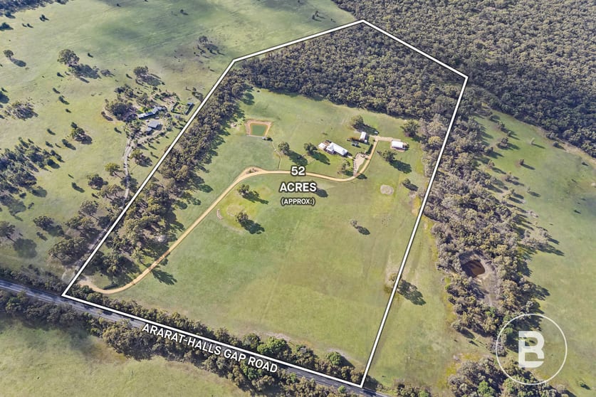 Click to view all images 3950 Ararat - Halls Gap Road Halls Gap VIC 3381 - Image 2