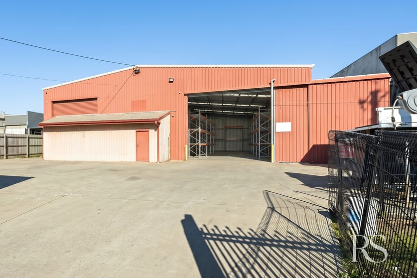 Click to view all images 13 Albemarle Street Williamstown North VIC 3016 - Image 2