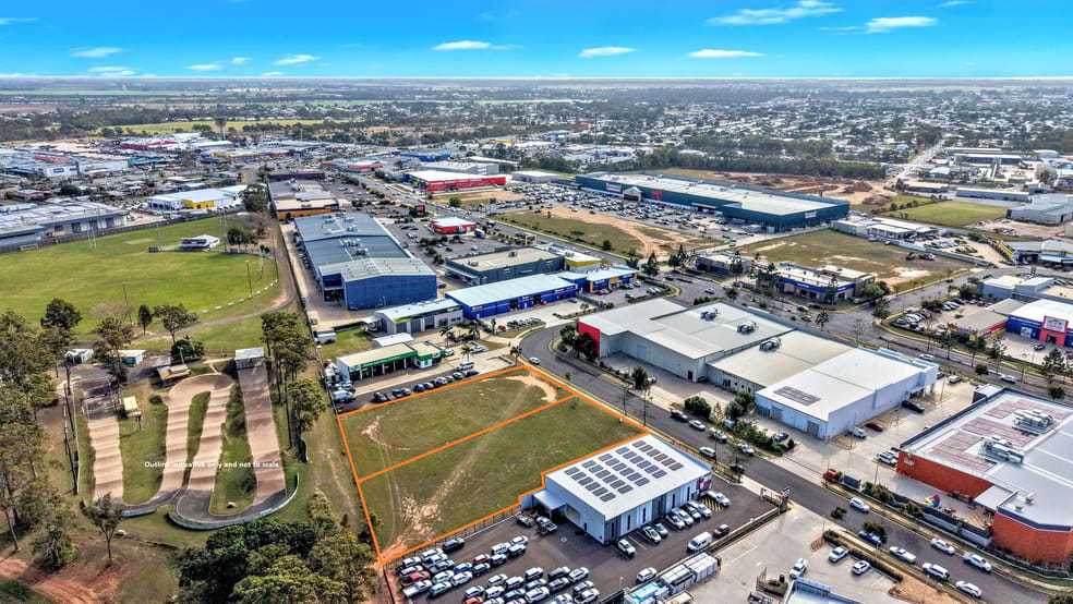 Click to view all images 12 Lillian Crescent Kensington QLD 4670 - Image 3