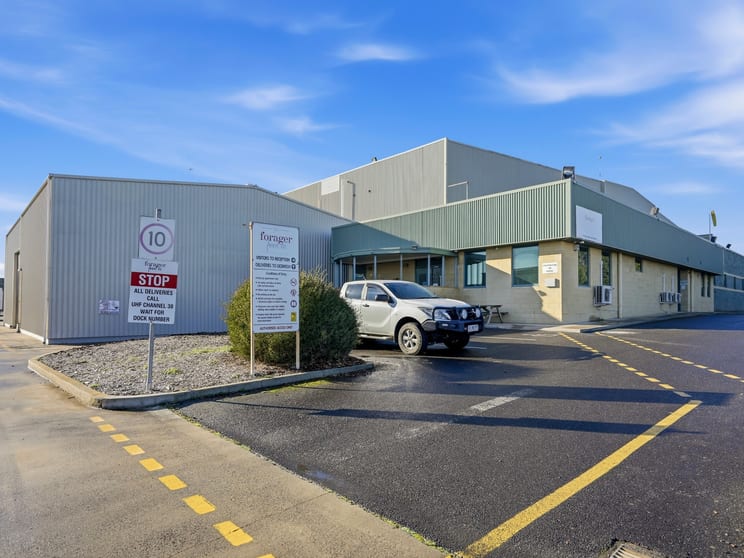 Click to view all images 13 Richard Street Western Junction TAS 7212 - Image 2