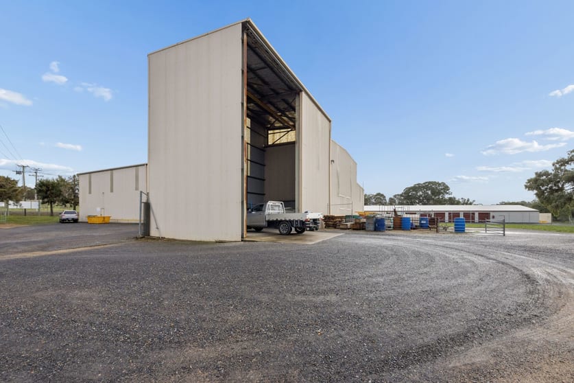 6 Chillingworks Road Young NSW 2594 - Image 2