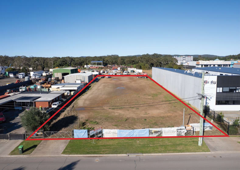 Click to view all images 29 Lake Road Tuggerah NSW 2259 - Image 3