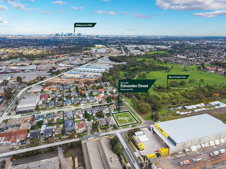 Click to view all images 353-355 Edwardes Street Reservoir VIC 3073 - Image 3