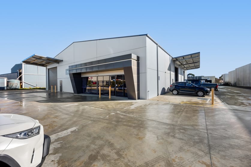 22 Grandlee Drive Wendouree VIC 3355 - Image 2