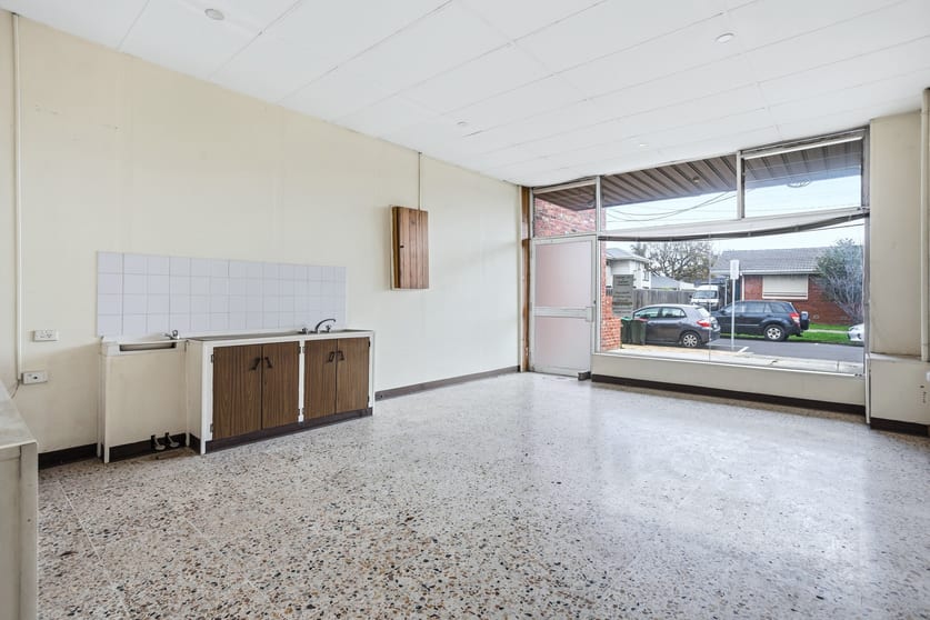 31D Vernon Street South Kingsville VIC 3015 - Image 3