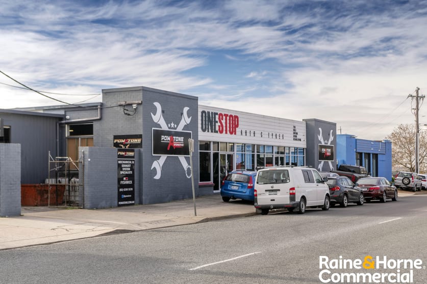Click to view all images 20 Collie Street Fyshwick ACT 2609 - Image 2