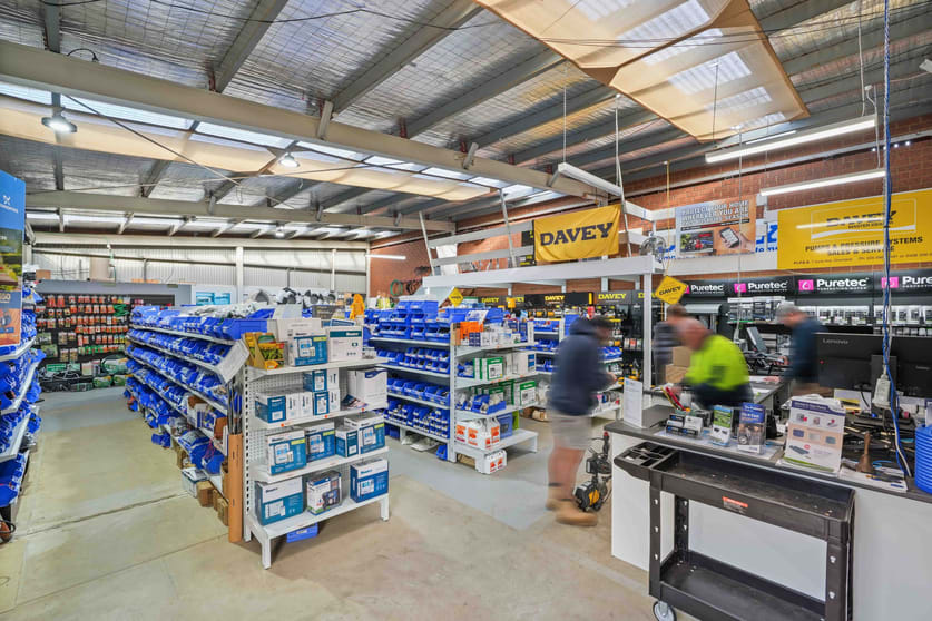 Click to view all images 7 June Avenue Dromana VIC 3936 - Image 3