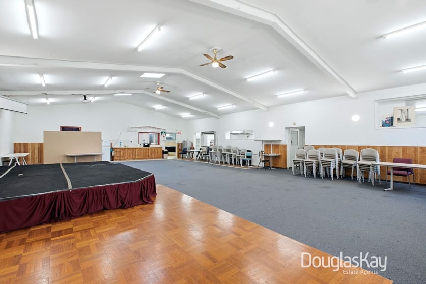 Click to view all images 96 Cromer Avenue Sunshine North VIC 3020 - Image 1