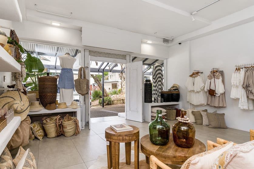 Click to view all images 2/20 Fletcher Street Byron Bay NSW 2481 - Image 3
