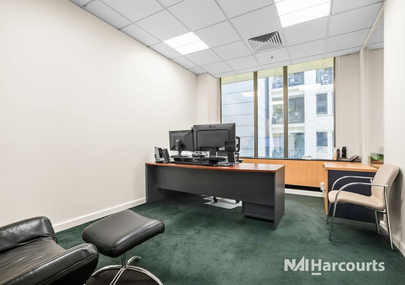 Click to view all images 207/370 St Kilda Road Melbourne VIC 3004 - Image 2