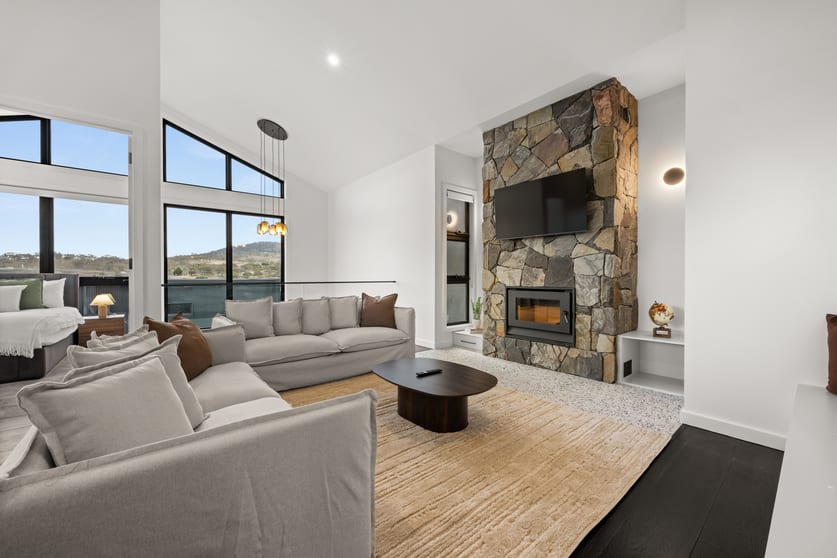 Click to view all images 68 Twynam Street Jindabyne NSW 2627 - Image 3