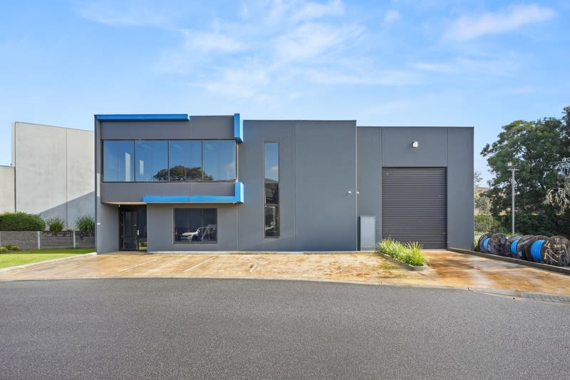 Click to view all images 12 Chang Loop Croydon South VIC 3136 - Image 3