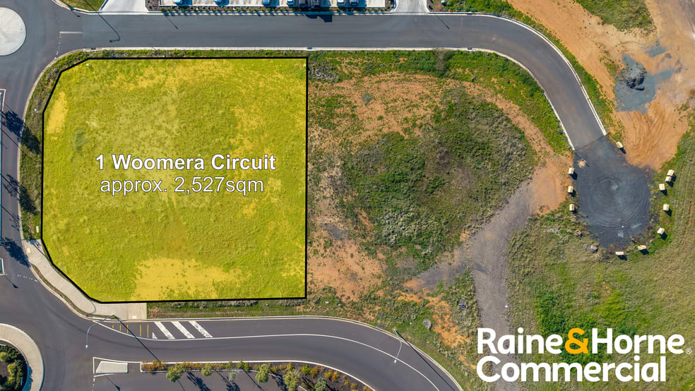 Click to view all images 1&3 Woomera Circuit Dubbo NSW 2830 - Image 3