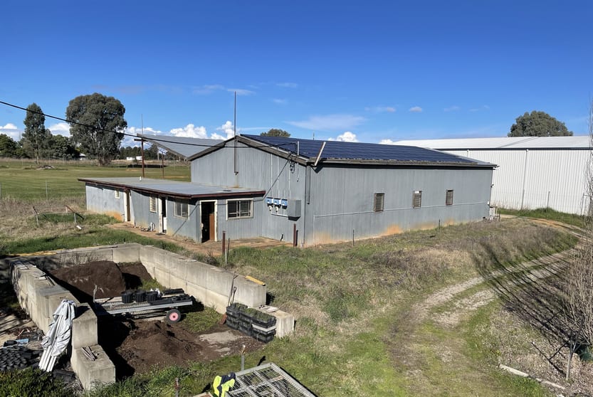 Click to view all images 100 Young Road Cowra NSW 2794 - Image 1