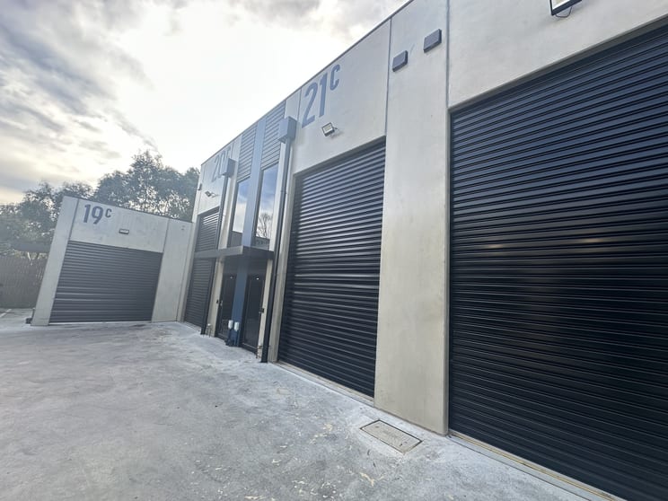 Click to view all images 21c/3a Newlands Road Reservoir VIC 3073 - Image 3