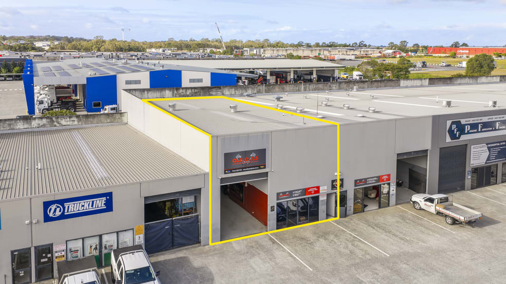 Click to view all images 8/10 BURNSIDE ROAD Ormeau QLD 4208 - Image 1