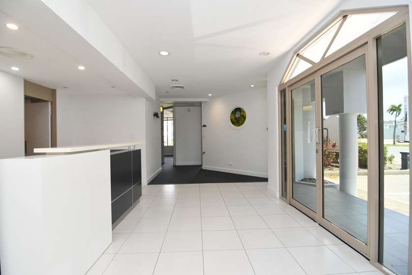Click to view all images 1/26 Bowen Road Hermit Park QLD 4812 - Image 3