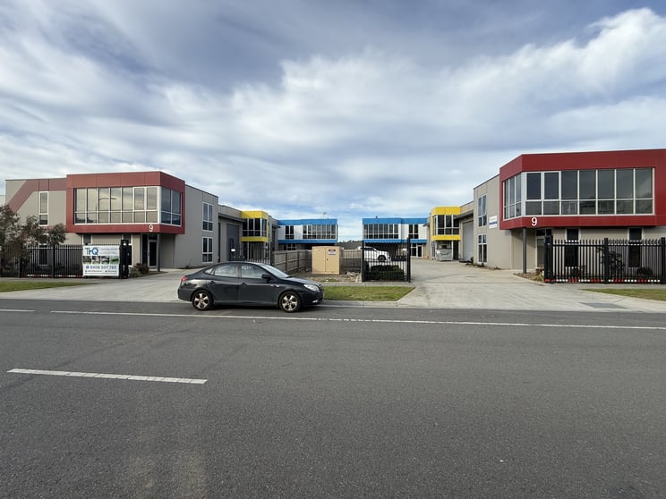 Click to view all images Unit 4, 9 Industrial Circuit Cranbourne West VIC 3977 - Image 4