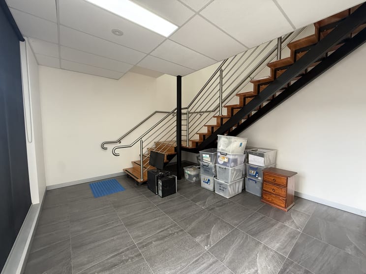 Click to view all images Unit 4, 9 Industrial Circuit Cranbourne West VIC 3977 - Image 5