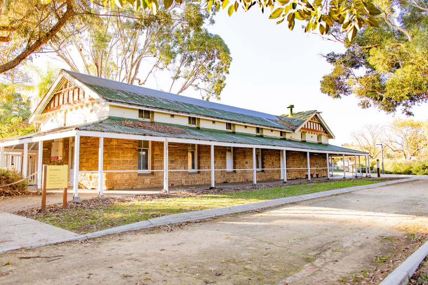 Click to view all images 80 Birdwood Parade Dalkeith WA 6009 - Image 3
