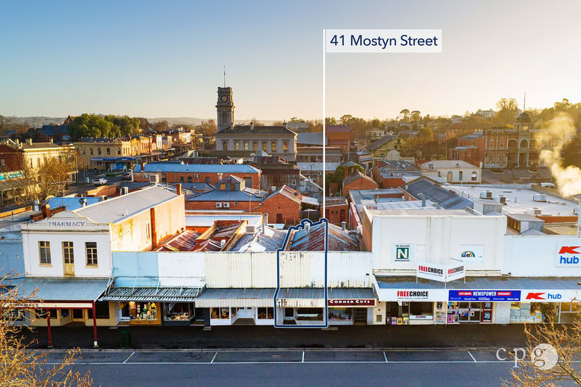 Click to view all images 41 Mostyn Street Castlemaine VIC 3450 - Image 1