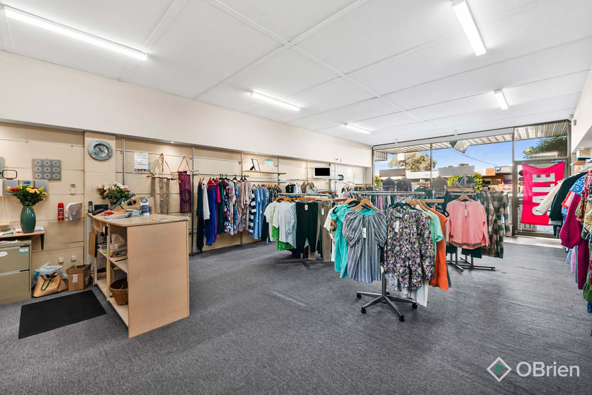 Click to view all images 6E Eramosa Road East Somerville VIC 3912 - Image 3