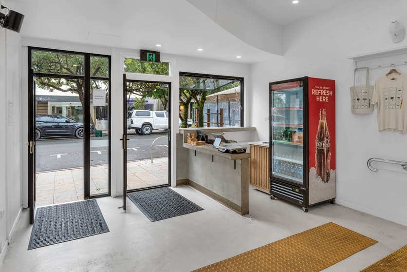 30/6-8 Hastings Street Noosa Heads QLD 4567 - Image 3