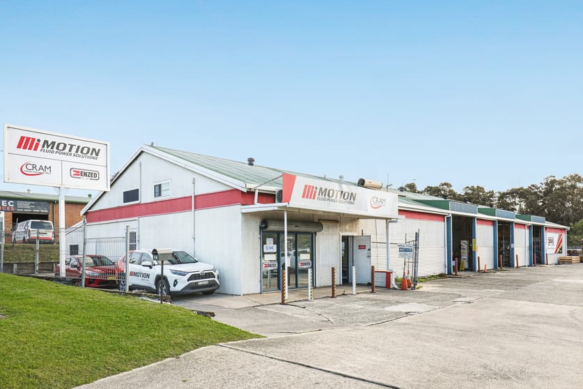 Click to view all images 14 Glastonbury Avenue Unanderra NSW 2526 - Image 1