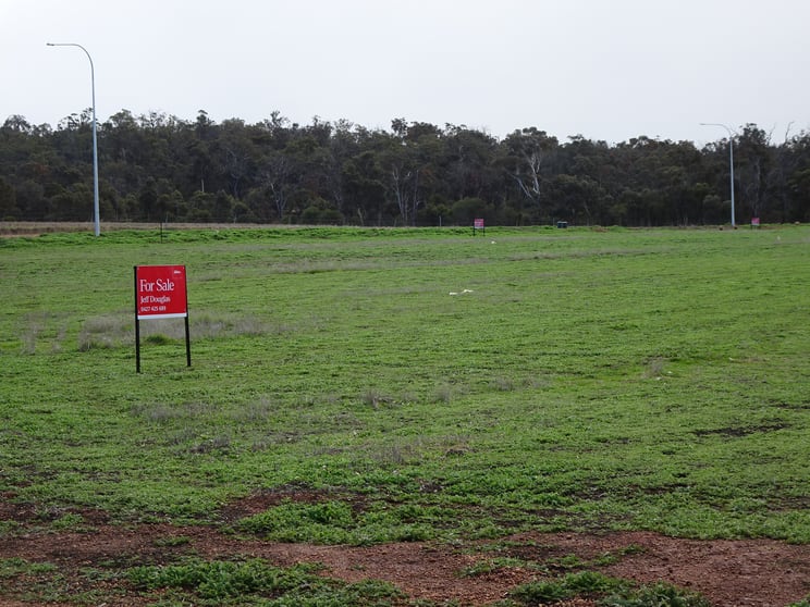 Click to view all images Ferguson Way Wandering WA 6308 - Image 3