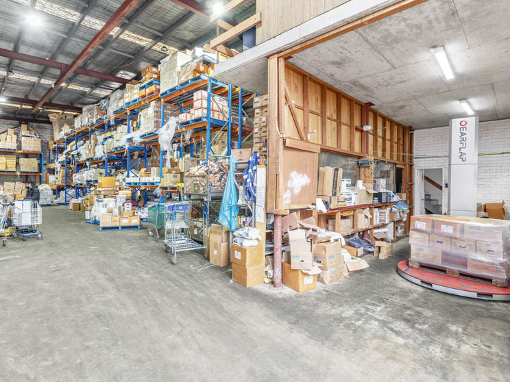 Click to view all images 4 Redfern Street Wetherill Park NSW 2164 - Image 3