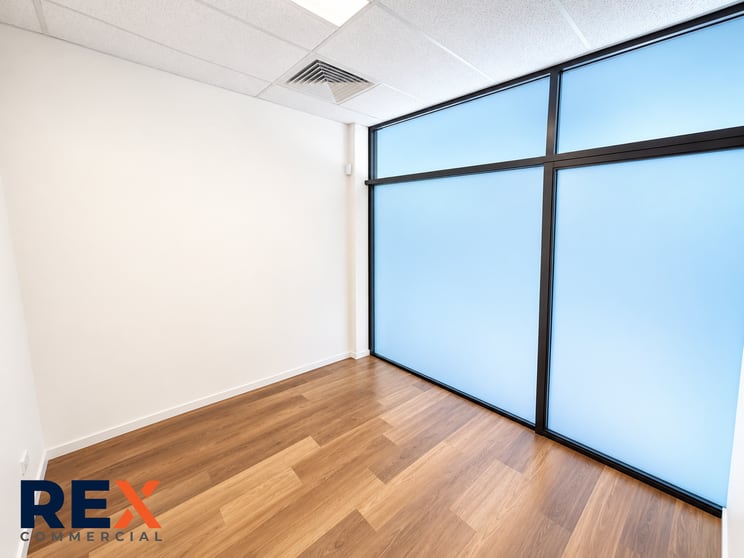 Click to view all images 3282 Mount Lindesay Highway Browns Plains QLD 4118 - Image 3