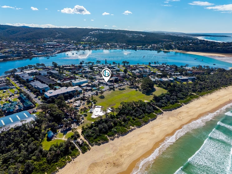 Click to view all images 33 Ocean Drive Merimbula NSW 2548 - Image 1