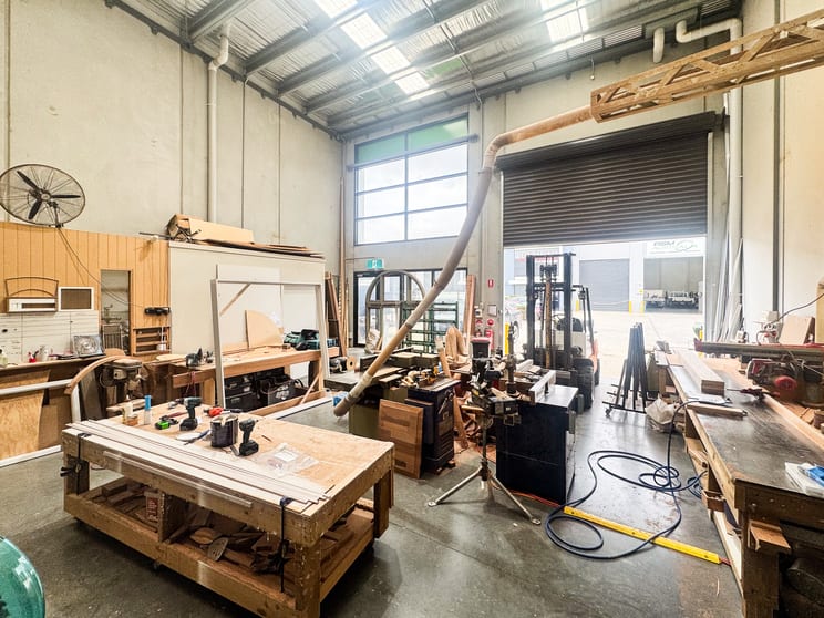 12/37 Industrial Circuit Cranbourne West VIC 3977 - Image 2