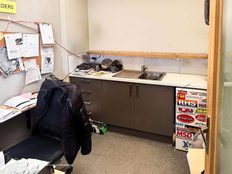 12/37 Industrial Circuit Cranbourne West VIC 3977 - Image 5