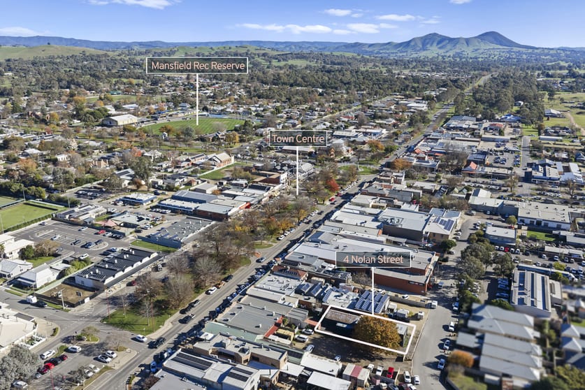 Click to view all images 4 Nolan Street Mansfield VIC 3722 - Image 2