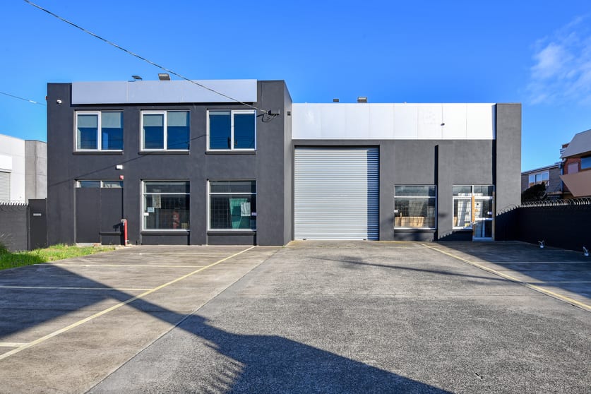 Click to view all images 321 Warrigal Road Cheltenham VIC 3192 - Image 5