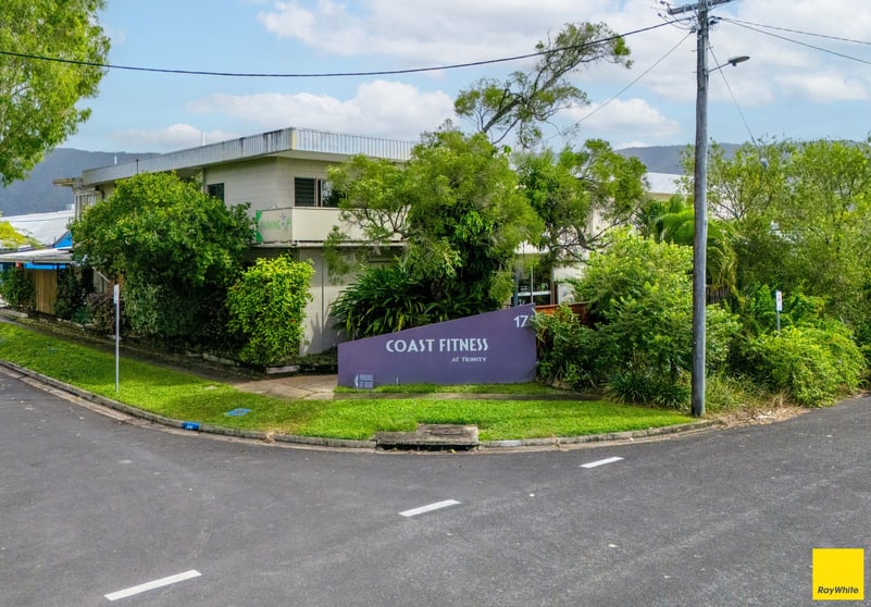 Click to view all images 17 Cayley Street Trinity Beach QLD 4879 - Image 2