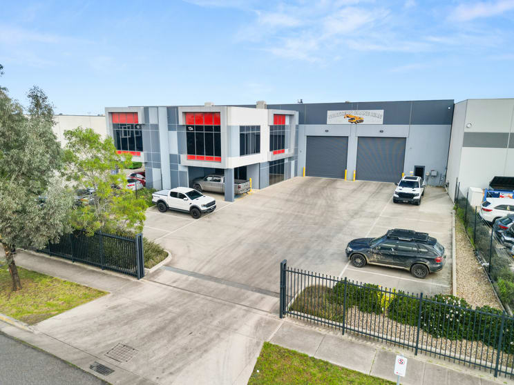 Click to view all images 13A Burnett Street Somerton VIC 3062 - Image 2