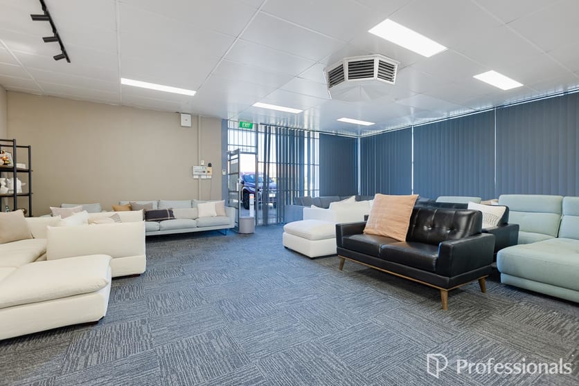 Click to view all images 2/73 Buckingham Drive Wangara WA 6065 - Image 3