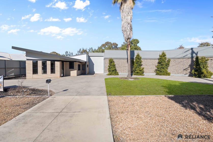Click to view all images 229 Tone Road Wangaratta VIC 3677 - Image 2