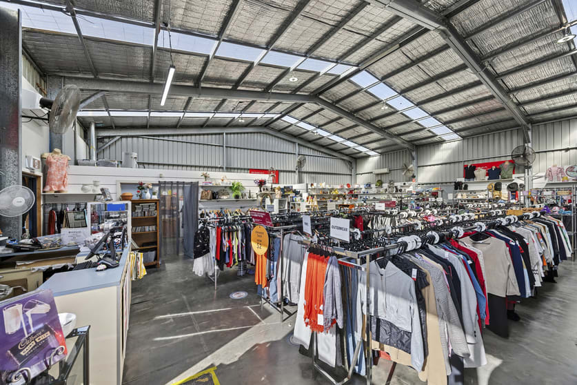 Click to view all images 2-6 Bates Road Lara VIC 3212 - Image 3