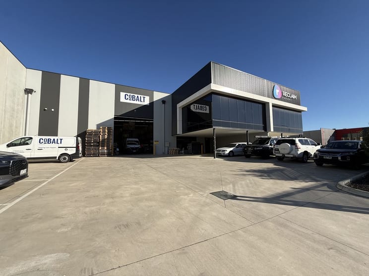 43 Paramount Boulevard Cranbourne West VIC 3977 - Image 2