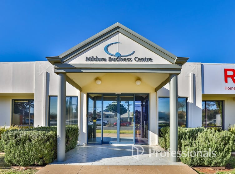 Click to view all images 148-150 Pine Avenue Mildura VIC 3500 - Image 3