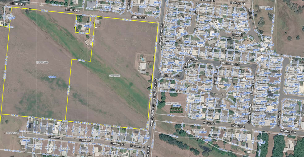Click to view all images 17-19 Argyle Park Road Bowen QLD 4805 - Image 2