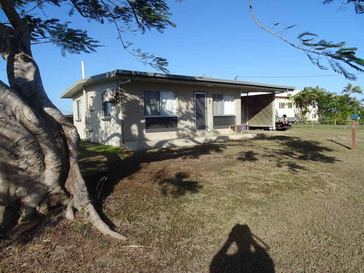 Click to view all images 17-19 Argyle Park Road Bowen QLD 4805 - Image 3