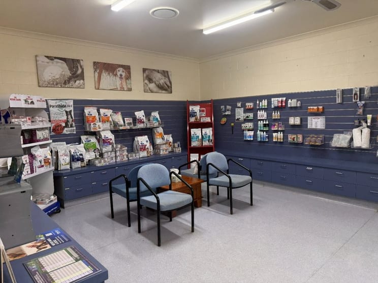 Click to view all images 56 Douglas Street Murgon QLD 4605 - Image 3