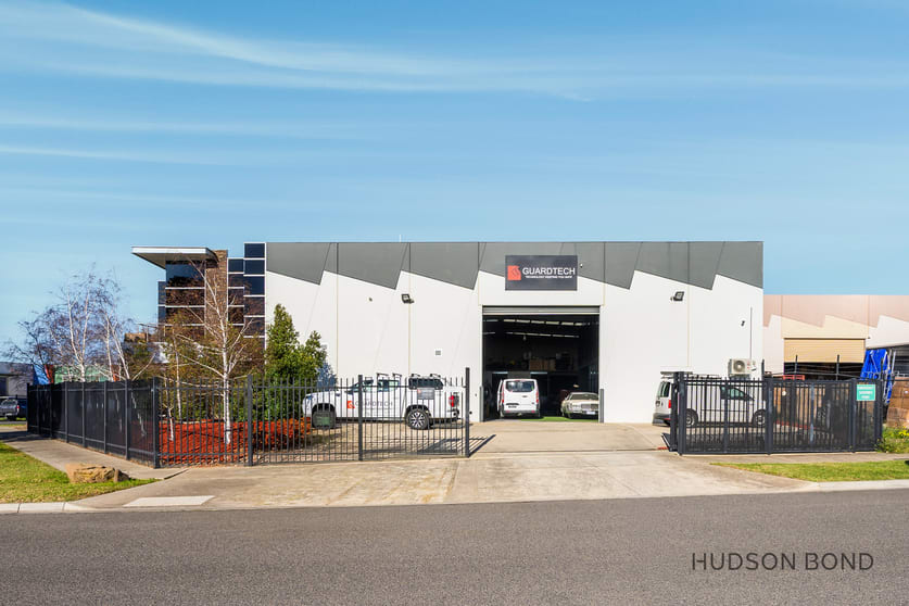 Click to view all images 73 Mcgregors Drive Keilor Park VIC 3042 - Image 2
