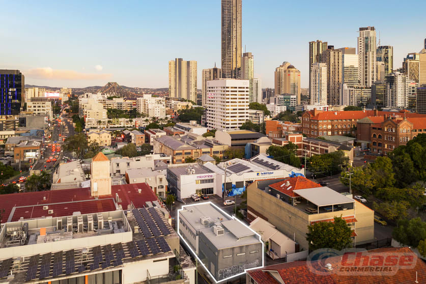 Click to view all images 244 St Pauls Terrace Fortitude Valley QLD 4006 - Image 4